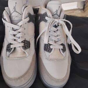 Jordan Men's Light Gray and Black Sneakers